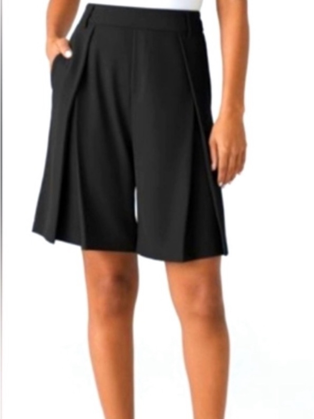 NWT 💐Halara High Waisted Pleated Bermuda Shorts